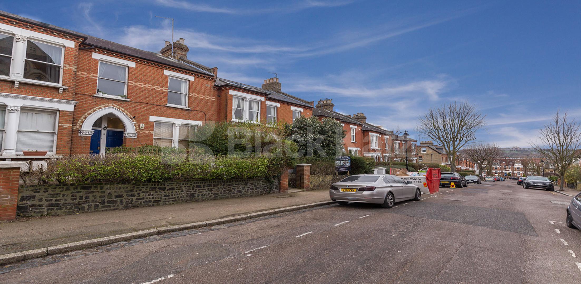 			NEW INSTRUCTION!, 2 Bedroom, 1 bath, 1 reception Flat			 Womersley Road, CROUCH END